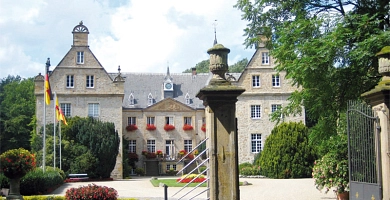 Schloss Surenburg